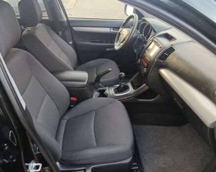 Черный Киа Соренто, объемом двигателя 0 л и пробегом 235 тыс. км за 11550 $, фото 9 на Automoto.ua