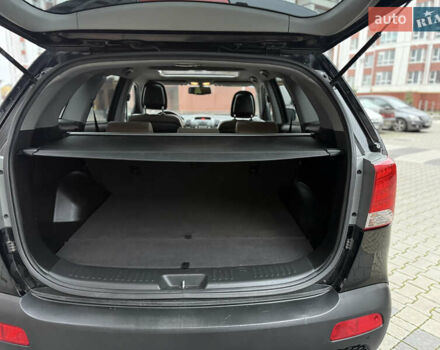 Чорний Кіа Соренто, об'ємом двигуна 2.2 л та пробігом 215 тис. км за 13150 $, фото 39 на Automoto.ua