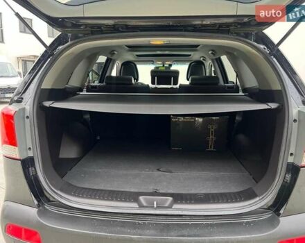 Чорний Кіа Соренто, об'ємом двигуна 2.2 л та пробігом 218 тис. км за 13800 $, фото 3 на Automoto.ua