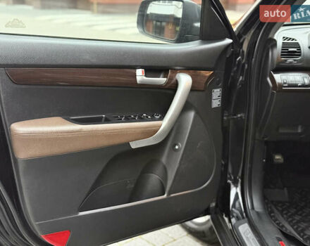 Чорний Кіа Соренто, об'ємом двигуна 2.2 л та пробігом 215 тис. км за 13150 $, фото 27 на Automoto.ua