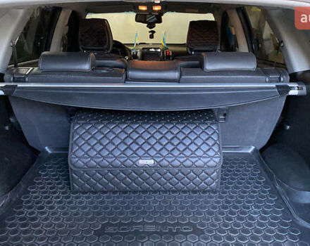 Чорний Кіа Соренто, об'ємом двигуна 2.2 л та пробігом 255 тис. км за 14800 $, фото 21 на Automoto.ua