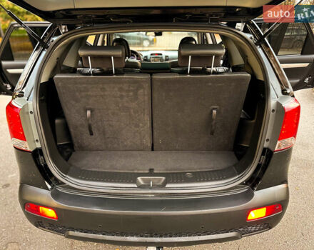 Чорний Кіа Соренто, об'ємом двигуна 2.2 л та пробігом 250 тис. км за 12999 $, фото 18 на Automoto.ua