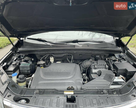 Чорний Кіа Соренто, об'ємом двигуна 2.2 л та пробігом 247 тис. км за 11999 $, фото 4 на Automoto.ua