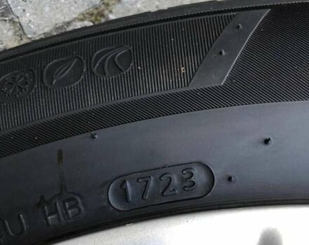 Чорний Кіа Соренто, об'ємом двигуна 2.2 л та пробігом 233 тис. км за 13999 $, фото 65 на Automoto.ua