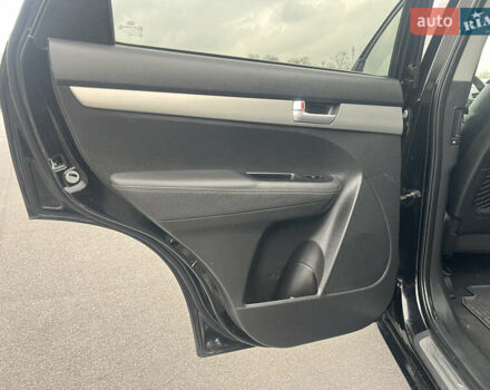 Черный Киа Соренто, объемом двигателя 2.2 л и пробегом 199 тыс. км за 15500 $, фото 15 на Automoto.ua