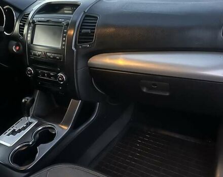 Черный Киа Соренто, объемом двигателя 2.2 л и пробегом 273 тыс. км за 15500 $, фото 17 на Automoto.ua