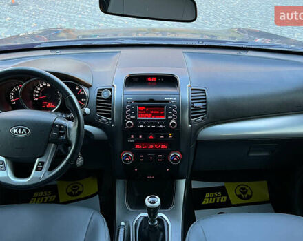 Черный Киа Соренто, объемом двигателя 2.36 л и пробегом 93 тыс. км за 12300 $, фото 11 на Automoto.ua