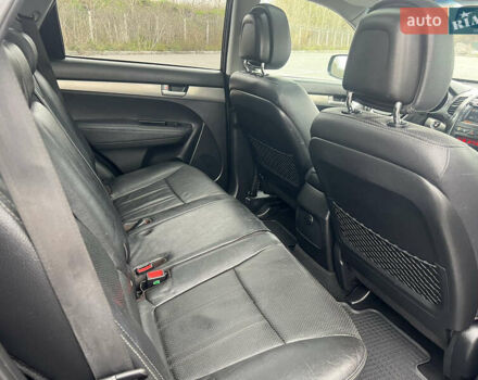 Черный Киа Соренто, объемом двигателя 2.2 л и пробегом 199 тыс. км за 15500 $, фото 19 на Automoto.ua