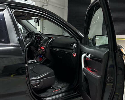 Чорний Кіа Соренто, об'ємом двигуна 2.2 л та пробігом 144 тис. км за 16500 $, фото 6 на Automoto.ua