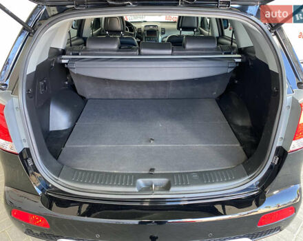 Черный Киа Соренто, объемом двигателя 2.2 л и пробегом 153 тыс. км за 15950 $, фото 4 на Automoto.ua