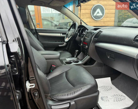 Чорний Кіа Соренто, об'ємом двигуна 2.2 л та пробігом 251 тис. км за 13900 $, фото 9 на Automoto.ua