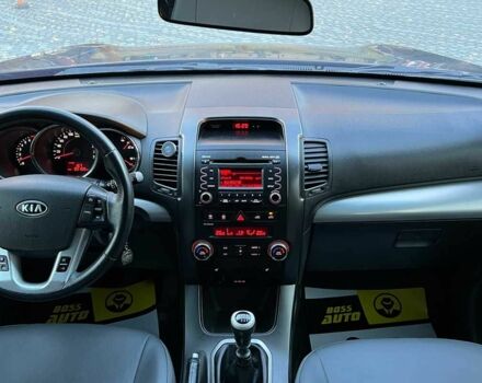 Черный Киа Соренто, объемом двигателя 2.4 л и пробегом 93 тыс. км за 12300 $, фото 11 на Automoto.ua