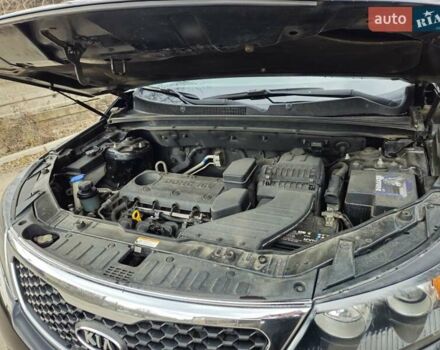 Черный Киа Соренто, объемом двигателя 2.4 л и пробегом 225 тыс. км за 13000 $, фото 11 на Automoto.ua