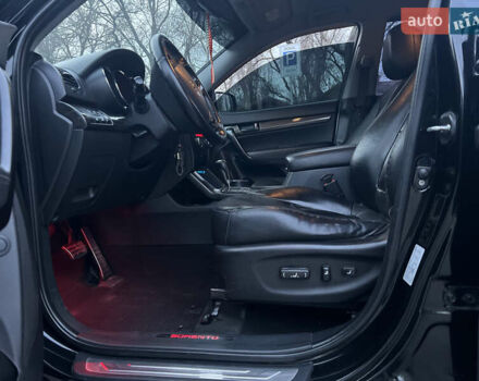 Чорний Кіа Соренто, об'ємом двигуна 2.2 л та пробігом 179 тис. км за 14699 $, фото 8 на Automoto.ua