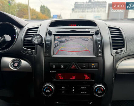 Чорний Кіа Соренто, об'ємом двигуна 2.2 л та пробігом 251 тис. км за 13900 $, фото 16 на Automoto.ua