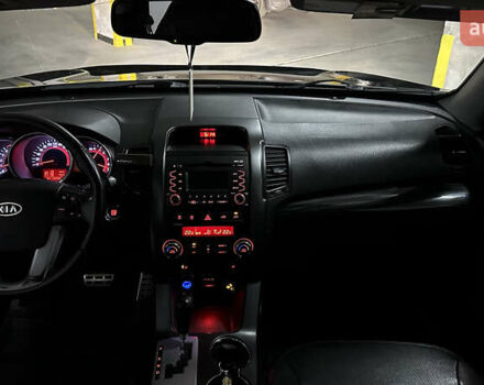 Чорний Кіа Соренто, об'ємом двигуна 2.2 л та пробігом 144 тис. км за 16500 $, фото 7 на Automoto.ua