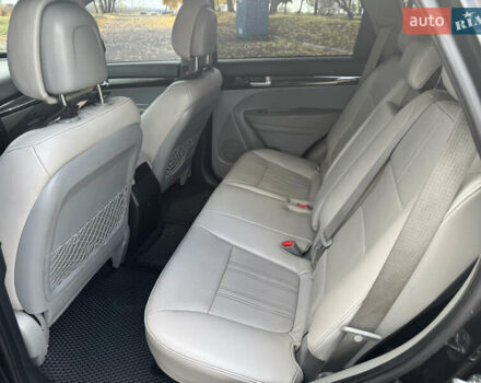 Чорний Кіа Соренто, об'ємом двигуна 2.36 л та пробігом 190 тис. км за 11200 $, фото 13 на Automoto.ua