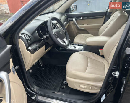 Черный Киа Соренто, объемом двигателя 2.2 л и пробегом 203 тыс. км за 15500 $, фото 13 на Automoto.ua