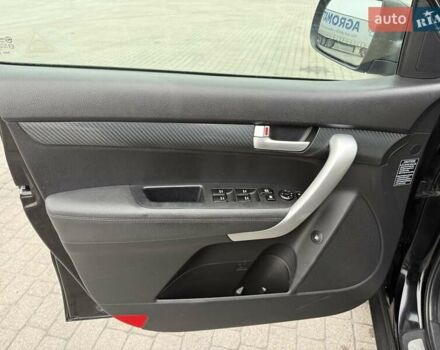 Чорний Кіа Соренто, об'ємом двигуна 2.2 л та пробігом 213 тис. км за 14499 $, фото 20 на Automoto.ua