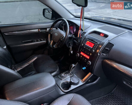 Чорний Кіа Соренто, об'ємом двигуна 2.2 л та пробігом 179 тис. км за 14699 $, фото 21 на Automoto.ua