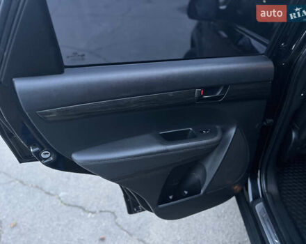 Чорний Кіа Соренто, об'ємом двигуна 2.2 л та пробігом 179 тис. км за 14699 $, фото 22 на Automoto.ua