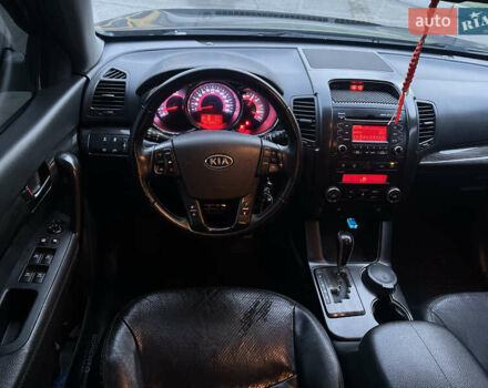 Чорний Кіа Соренто, об'ємом двигуна 2.2 л та пробігом 179 тис. км за 14699 $, фото 15 на Automoto.ua