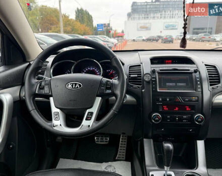 Чорний Кіа Соренто, об'ємом двигуна 2.2 л та пробігом 251 тис. км за 13900 $, фото 13 на Automoto.ua