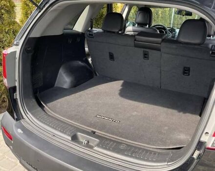 Черный Киа Соренто, объемом двигателя 2.4 л и пробегом 210 тыс. км за 12500 $, фото 12 на Automoto.ua