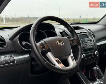 Чорний Кіа Соренто, об'ємом двигуна 2.2 л та пробігом 213 тис. км за 14499 $, фото 26 на Automoto.ua