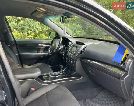Черный Киа Соренто, объемом двигателя 2.36 л и пробегом 270 тыс. км за 13000 $, фото 7 на Automoto.ua