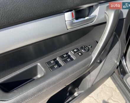 Черный Киа Соренто, объемом двигателя 2.2 л и пробегом 290 тыс. км за 15490 $, фото 13 на Automoto.ua