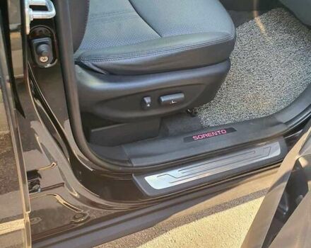 Черный Киа Соренто, объемом двигателя 2.2 л и пробегом 180 тыс. км за 18400 $, фото 6 на Automoto.ua