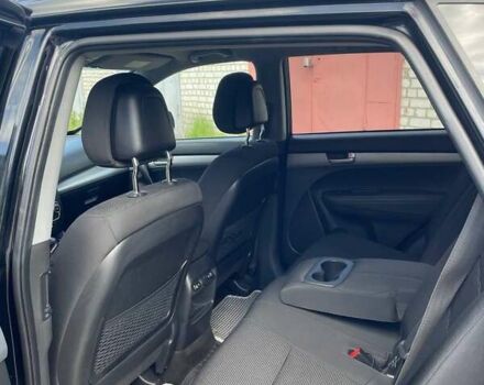 Чорний Кіа Соренто, об'ємом двигуна 2.2 л та пробігом 303 тис. км за 15500 $, фото 8 на Automoto.ua