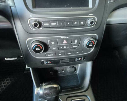 Черный Киа Соренто, объемом двигателя 2.2 л и пробегом 245 тыс. км за 15500 $, фото 5 на Automoto.ua