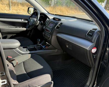 Черный Киа Соренто, объемом двигателя 2.2 л и пробегом 77 тыс. км за 16600 $, фото 21 на Automoto.ua