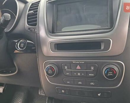 Черный Киа Соренто, объемом двигателя 2 л и пробегом 193 тыс. км за 15999 $, фото 13 на Automoto.ua