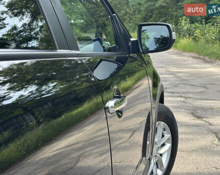 Черный Киа Соренто, объемом двигателя 2.36 л и пробегом 270 тыс. км за 13000 $, фото 5 на Automoto.ua