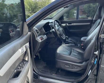 Чорний Кіа Соренто, об'ємом двигуна 2 л та пробігом 215 тис. км за 16350 $, фото 5 на Automoto.ua