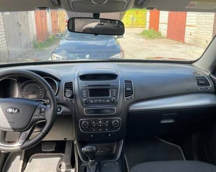 Чорний Кіа Соренто, об'ємом двигуна 2.2 л та пробігом 303 тис. км за 15500 $, фото 20 на Automoto.ua