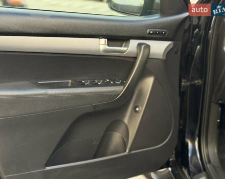 Черный Киа Соренто, объемом двигателя 2.2 л и пробегом 208 тыс. км за 16850 $, фото 33 на Automoto.ua