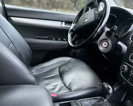 Черный Киа Соренто, объемом двигателя 2.2 л и пробегом 245 тыс. км за 16000 $, фото 16 на Automoto.ua