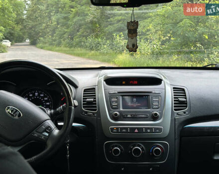 Черный Киа Соренто, объемом двигателя 2.36 л и пробегом 270 тыс. км за 13000 $, фото 11 на Automoto.ua