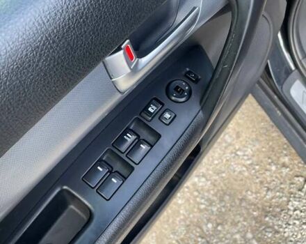 Чорний Кіа Соренто, об'ємом двигуна 2.2 л та пробігом 303 тис. км за 15500 $, фото 19 на Automoto.ua