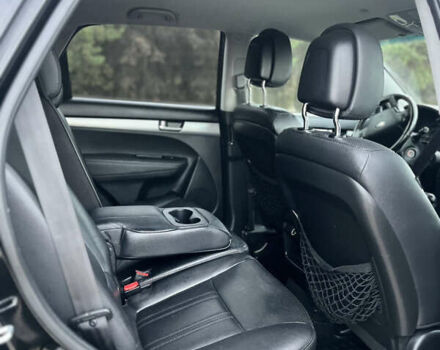 Черный Киа Соренто, объемом двигателя 2.2 л и пробегом 245 тыс. км за 16000 $, фото 7 на Automoto.ua