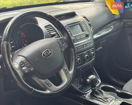 Черный Киа Соренто, объемом двигателя 2.36 л и пробегом 270 тыс. км за 13000 $, фото 15 на Automoto.ua