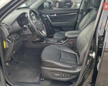 Черный Киа Соренто, объемом двигателя 2 л и пробегом 193 тыс. км за 15999 $, фото 5 на Automoto.ua