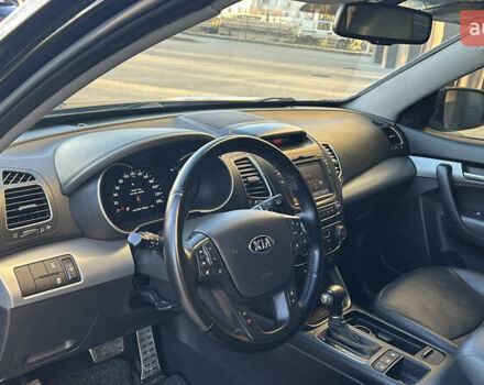 Черный Киа Соренто, объемом двигателя 2.2 л и пробегом 230 тыс. км за 16600 $, фото 12 на Automoto.ua