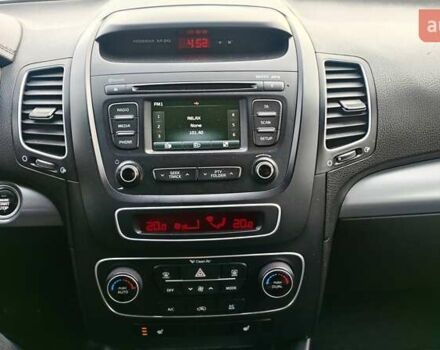Черный Киа Соренто, объемом двигателя 2.4 л и пробегом 220 тыс. км за 15150 $, фото 5 на Automoto.ua
