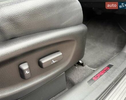 Чорний Кіа Соренто, об'ємом двигуна 2.2 л та пробігом 114 тис. км за 20200 $, фото 57 на Automoto.ua