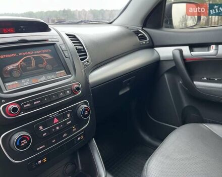 Чорний Кіа Соренто, об'ємом двигуна 2.2 л та пробігом 234 тис. км за 17300 $, фото 61 на Automoto.ua